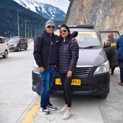 Patil Family Kashmir Feb 2025 03